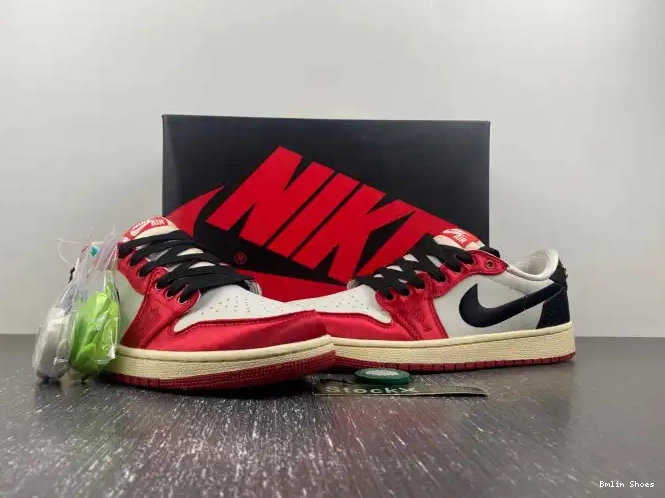 Bmlin FN0432-017 Jordan 1 OG Air Home Low Trophy x Room 0612